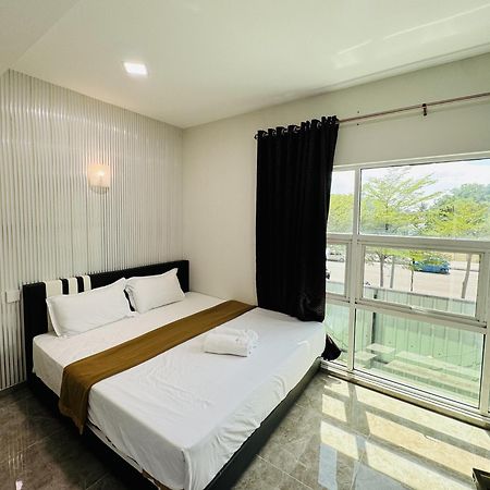 Rayyaz Inn Kuala Terengganu Ngoại thất bức ảnh