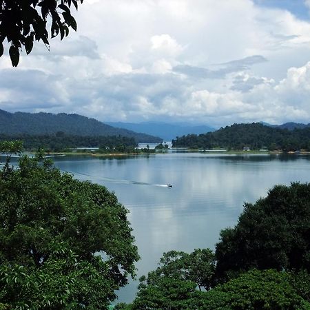 Rayyaz Inn Kuala Terengganu Ngoại thất bức ảnh