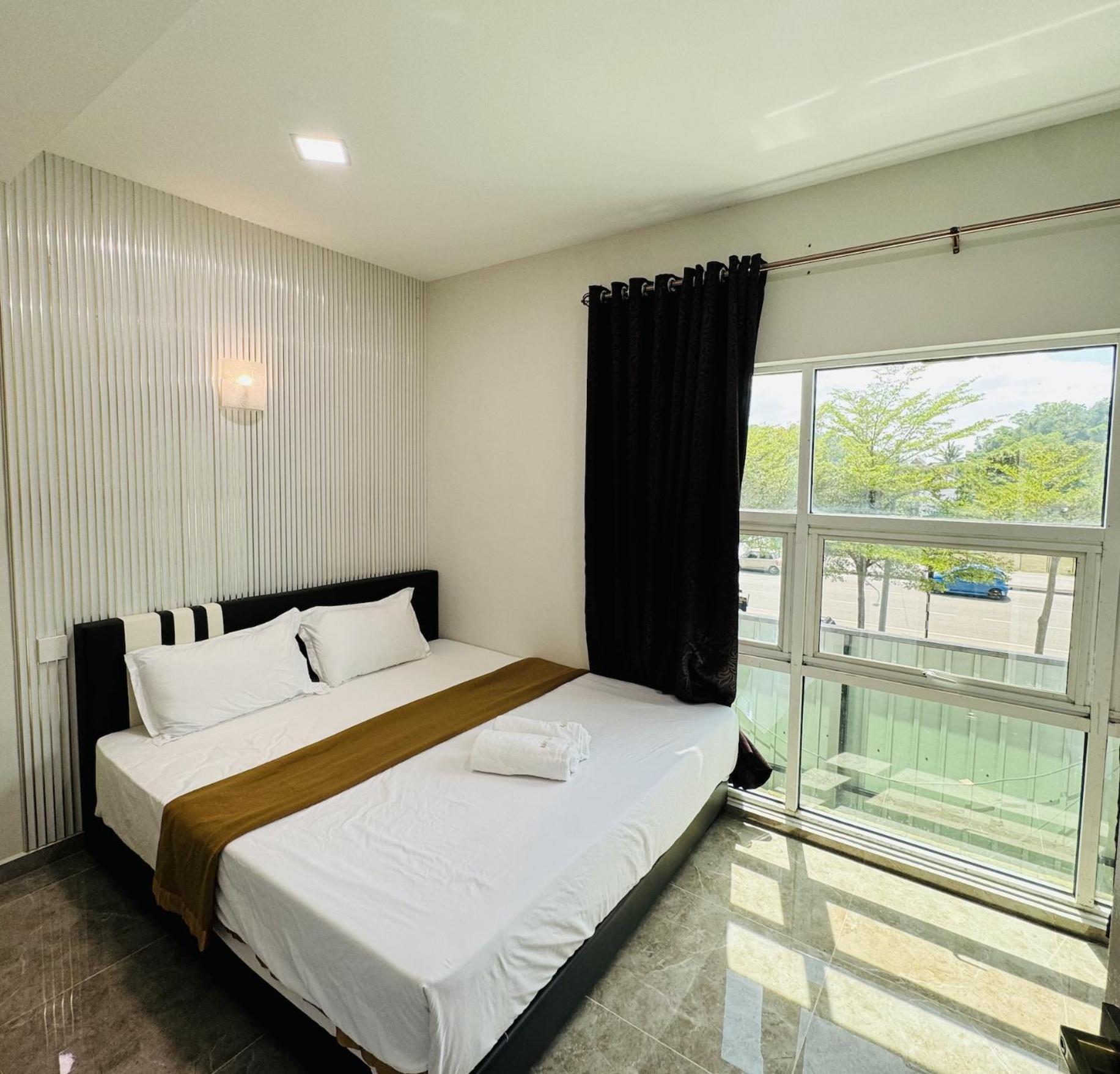 Rayyaz Inn Kuala Terengganu Ngoại thất bức ảnh