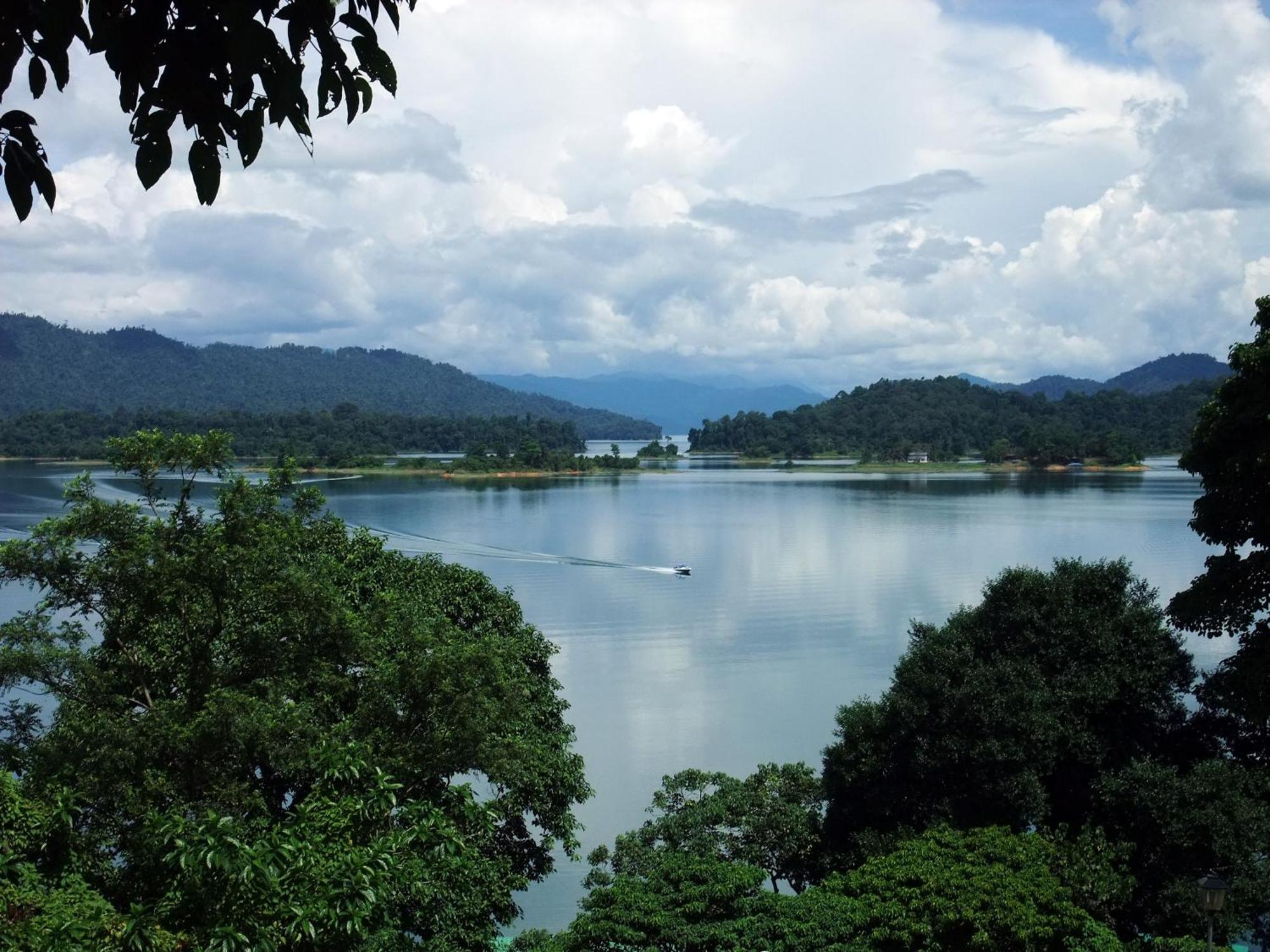 Rayyaz Inn Kuala Terengganu Ngoại thất bức ảnh