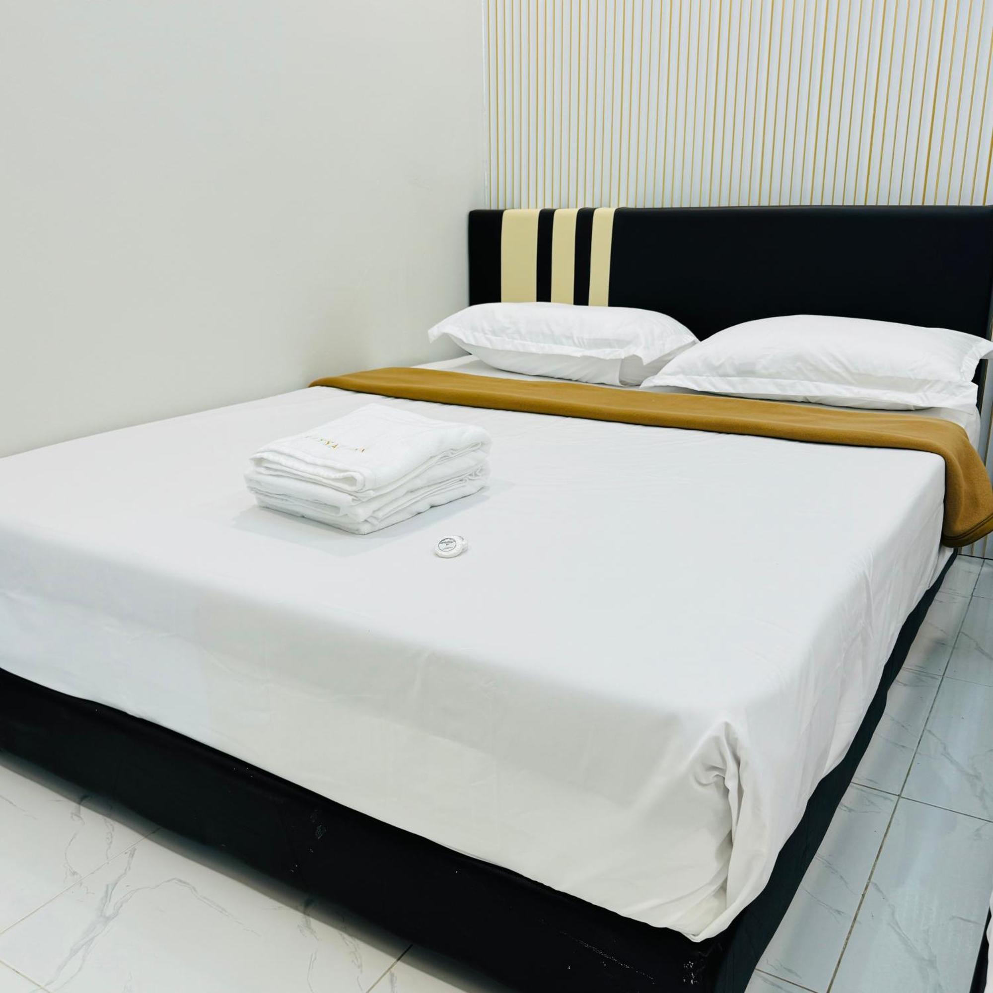 Rayyaz Inn Kuala Terengganu Ngoại thất bức ảnh